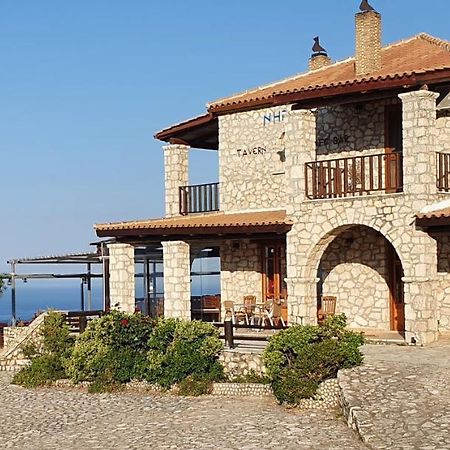 Nireas : Stone Villa Orthoniaí 外观 照片