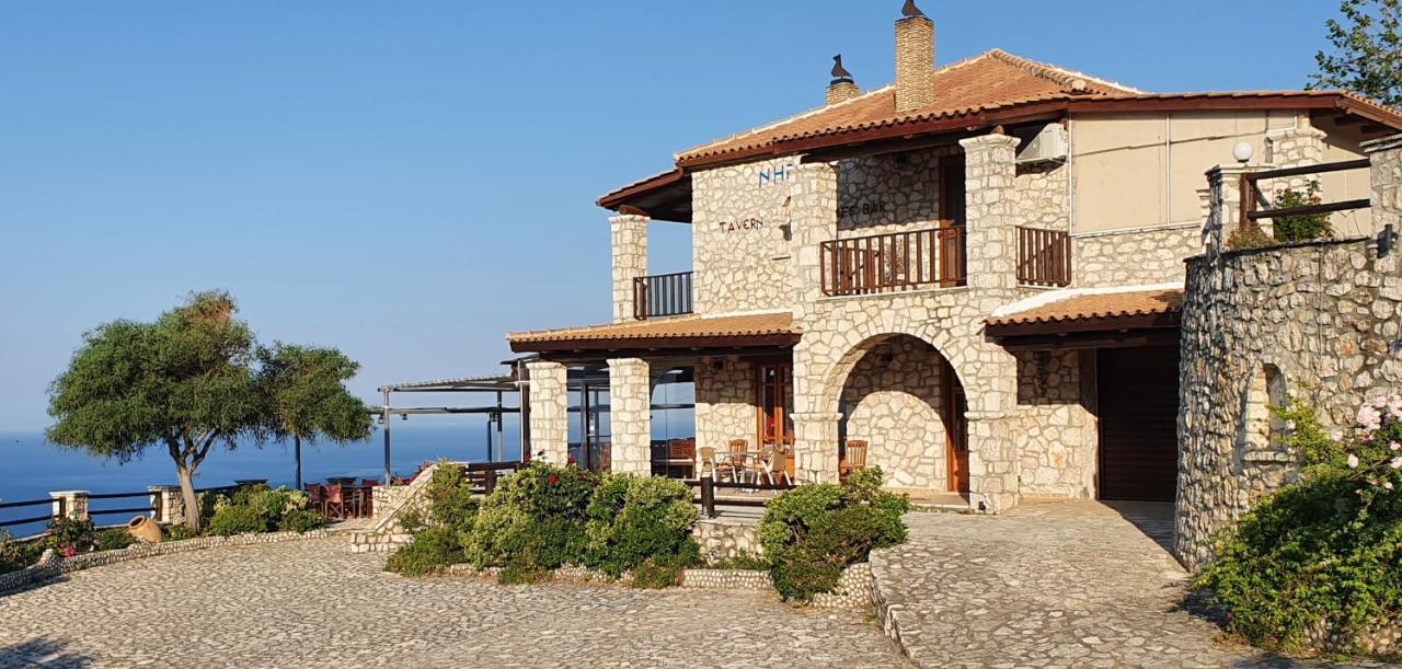Nireas : Stone Villa Orthoniaí 外观 照片