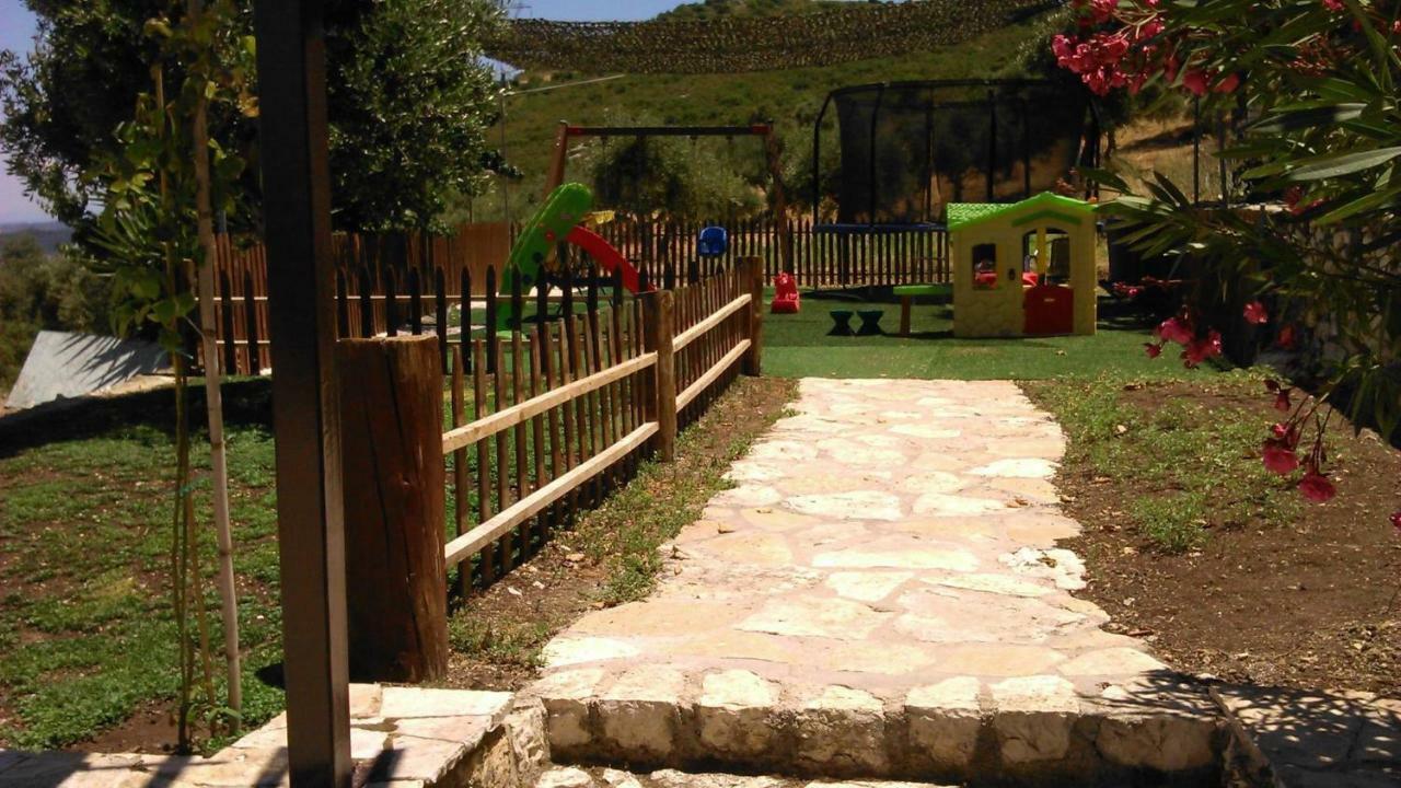 Nireas : Stone Villa Orthoniaí 外观 照片